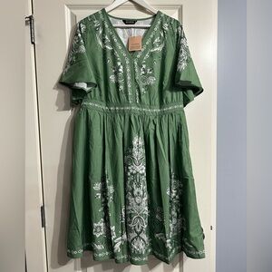 BloomChic Green and White Women’s Dress